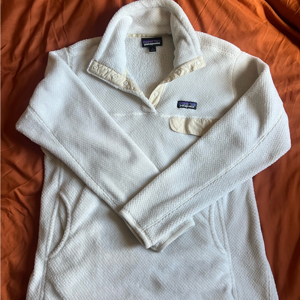 White/Cream Women’s Patagonia Fleece